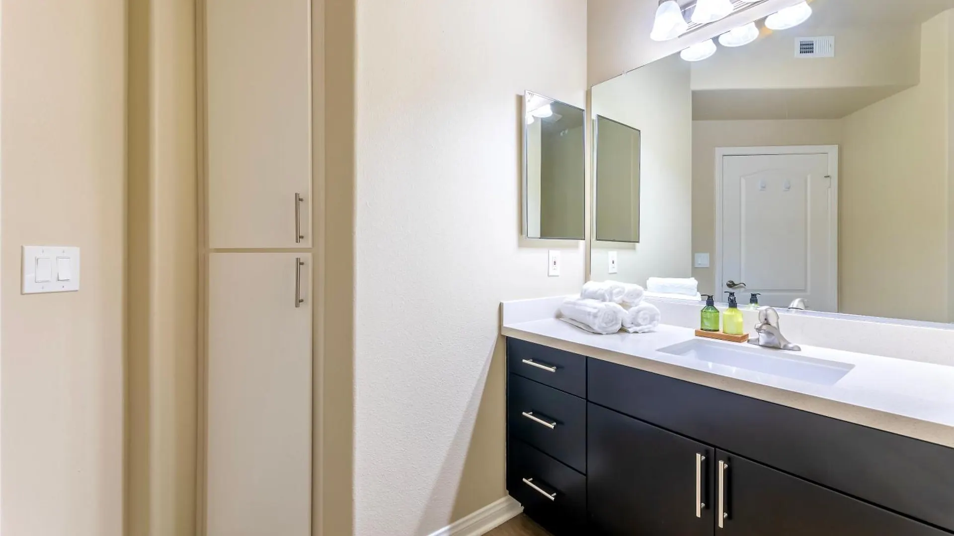 Marina Del Rey 1Bdr Retreat With Pool, Gym, Free Parking Apartment Los Angeles