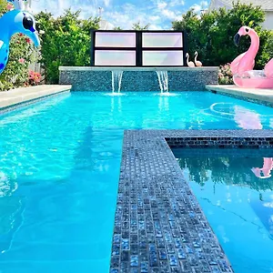 Noho Luxury Oasis I Saltwater Pool-spa I Sleeps Up To 8 I 15 Mins From Hollywood Los Angeles